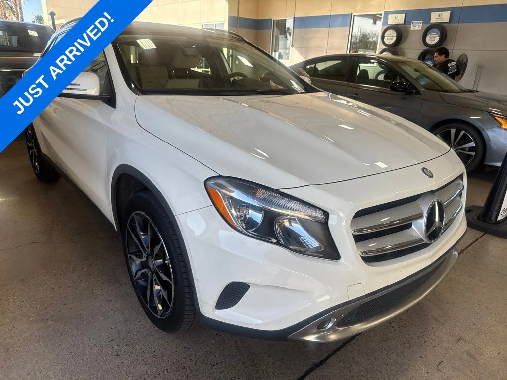 Used 2017 Cirrus White Mercedes-Benz GLA 250 image 2