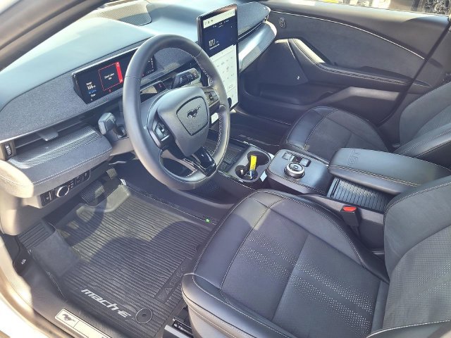Used 2023 White Ford GT image 10