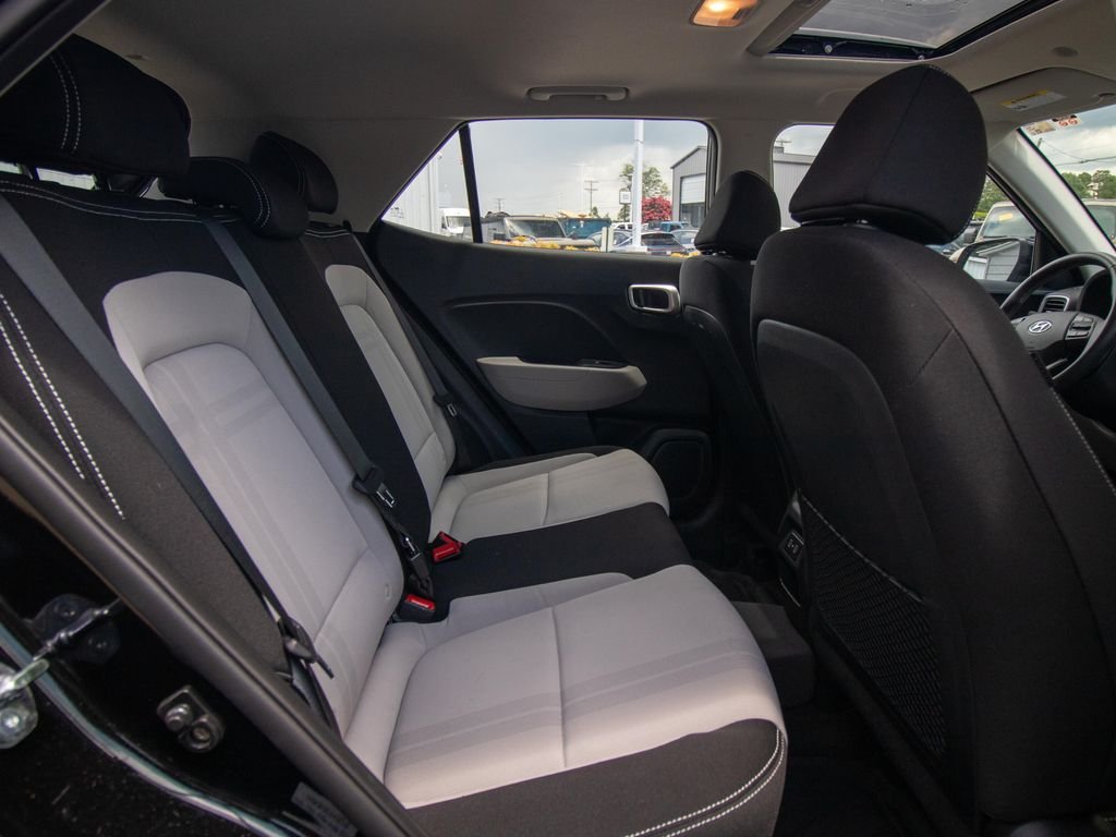 2026 Hyundai Venue SEL - Photo 15