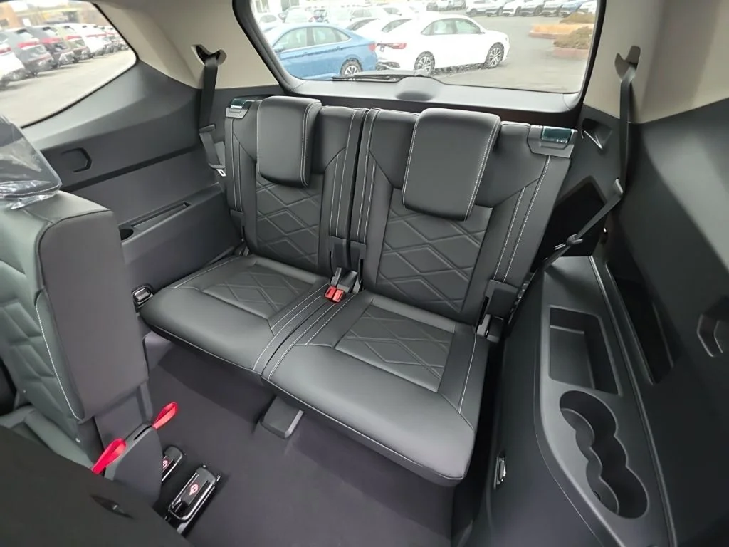 2026 Volkswagen Atlas SE w/Tech - Photo 30