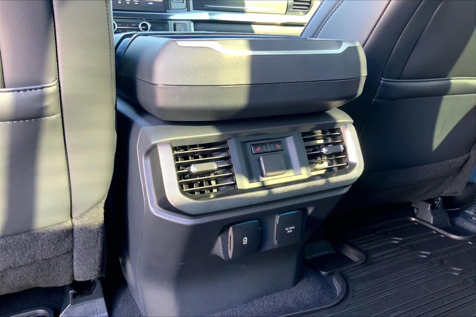 Used 2025 Space White Ford Platinum image 36