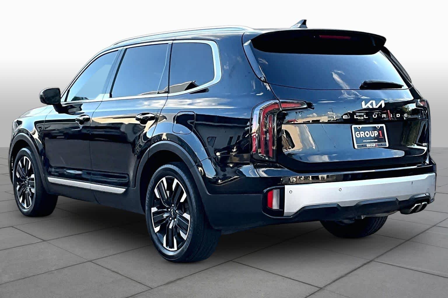 Used 2023 Ebony Black Kia SX Prestige image 12