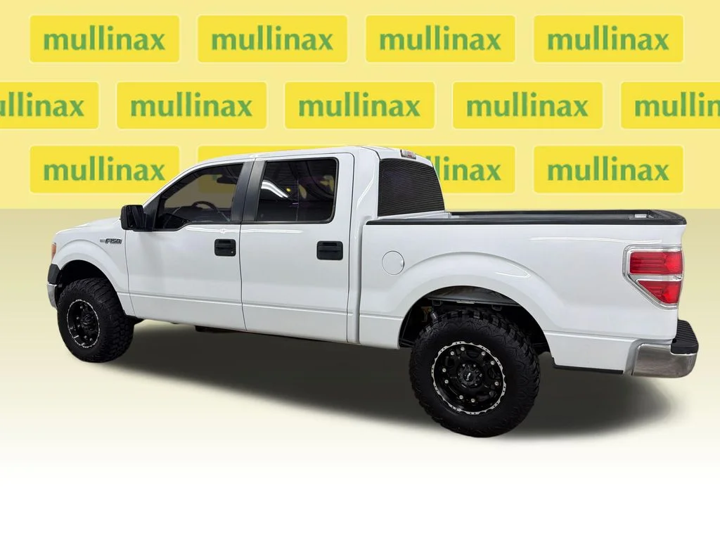 Used 2013 White Ford XL image 9