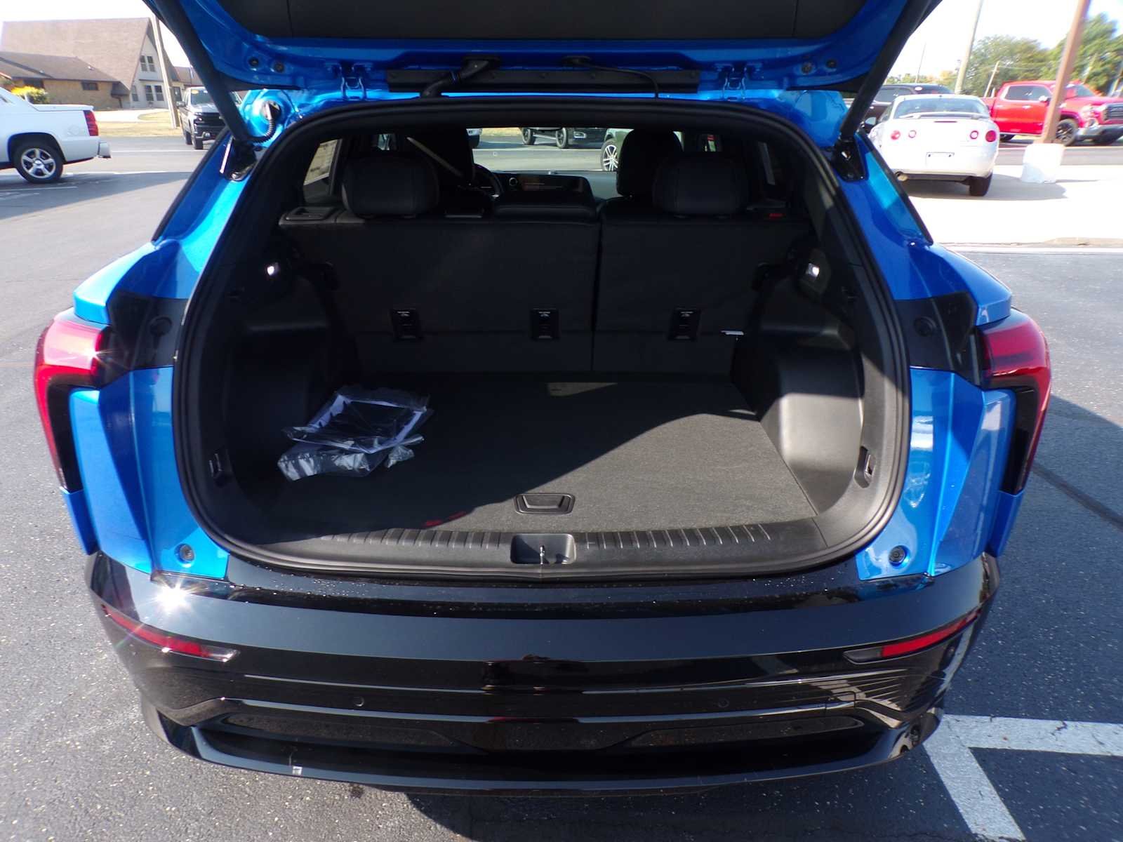 2025 Chevrolet Blazer EV RS - Photo 11