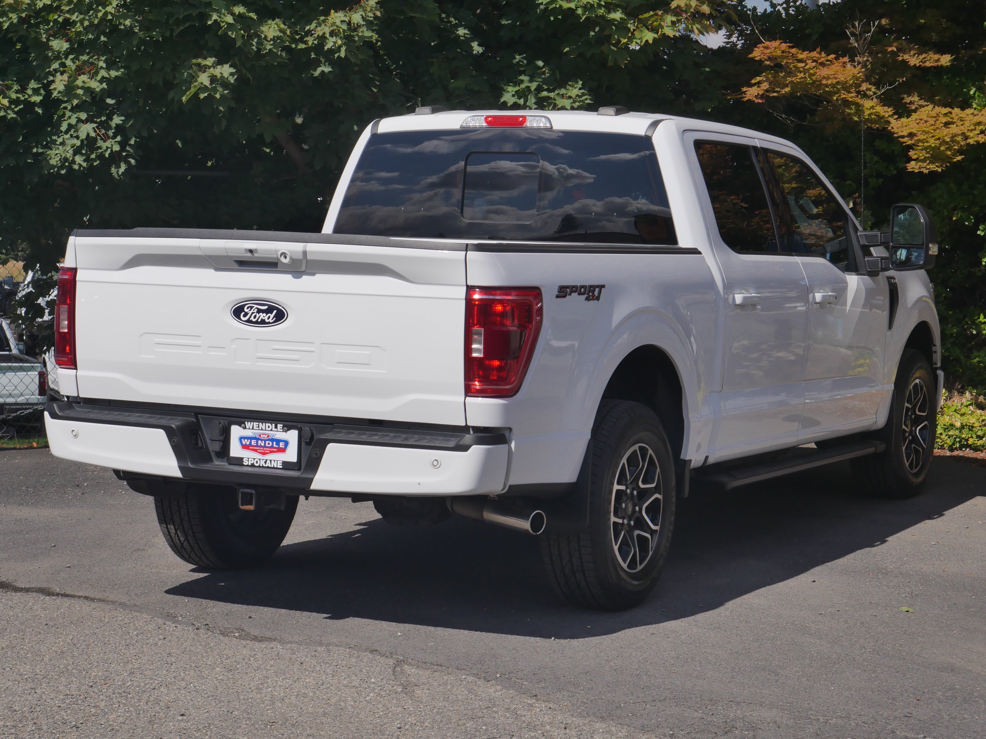 Used 2022 Oxford White Ford XLT image 25