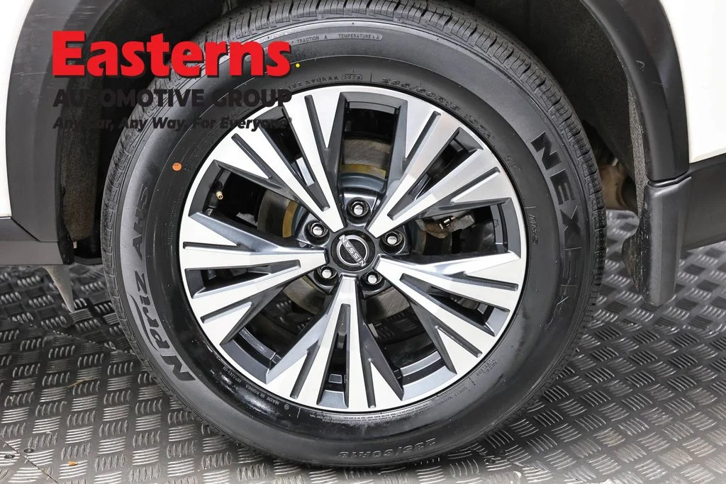 Used 2023 White Nissan SV image 8