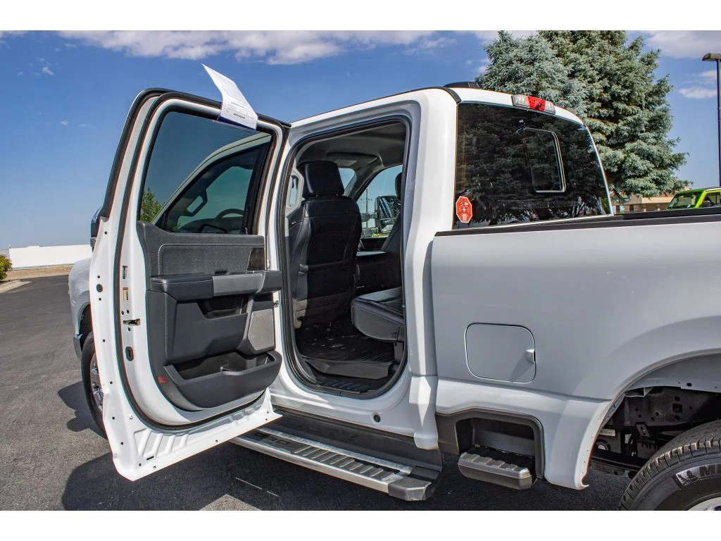 Used 2023 Oxford White Ford LARIAT image 13