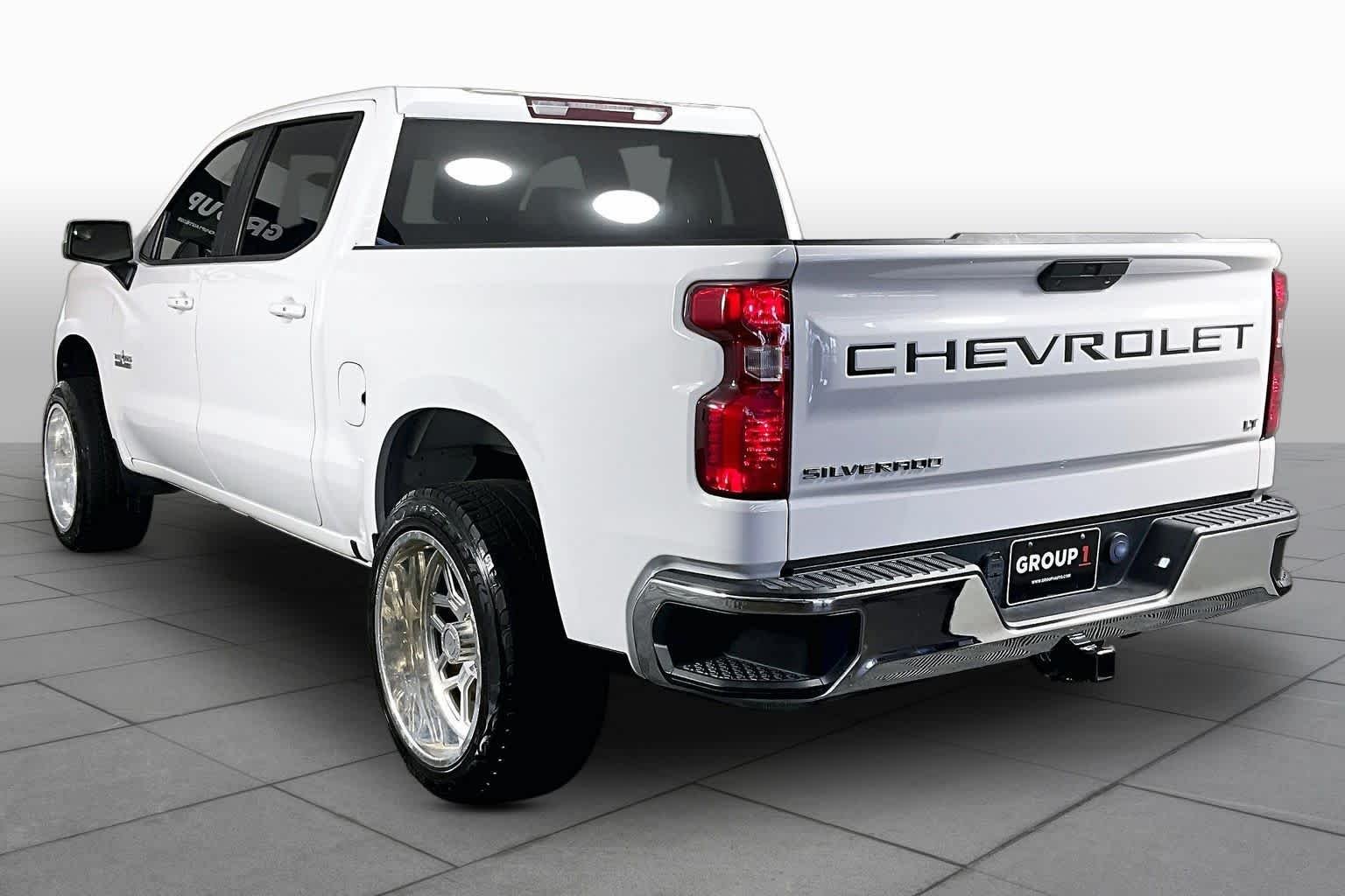 Used 2019 Summit White Chevrolet LT image 12