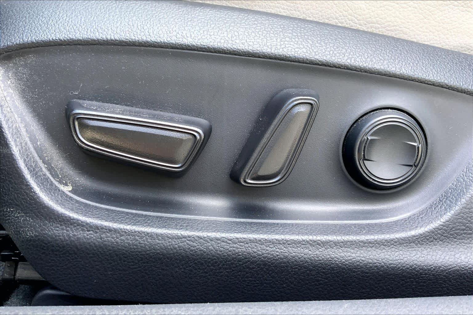Used 2022 Celestial Silver Metallic Toyota XLE image 34