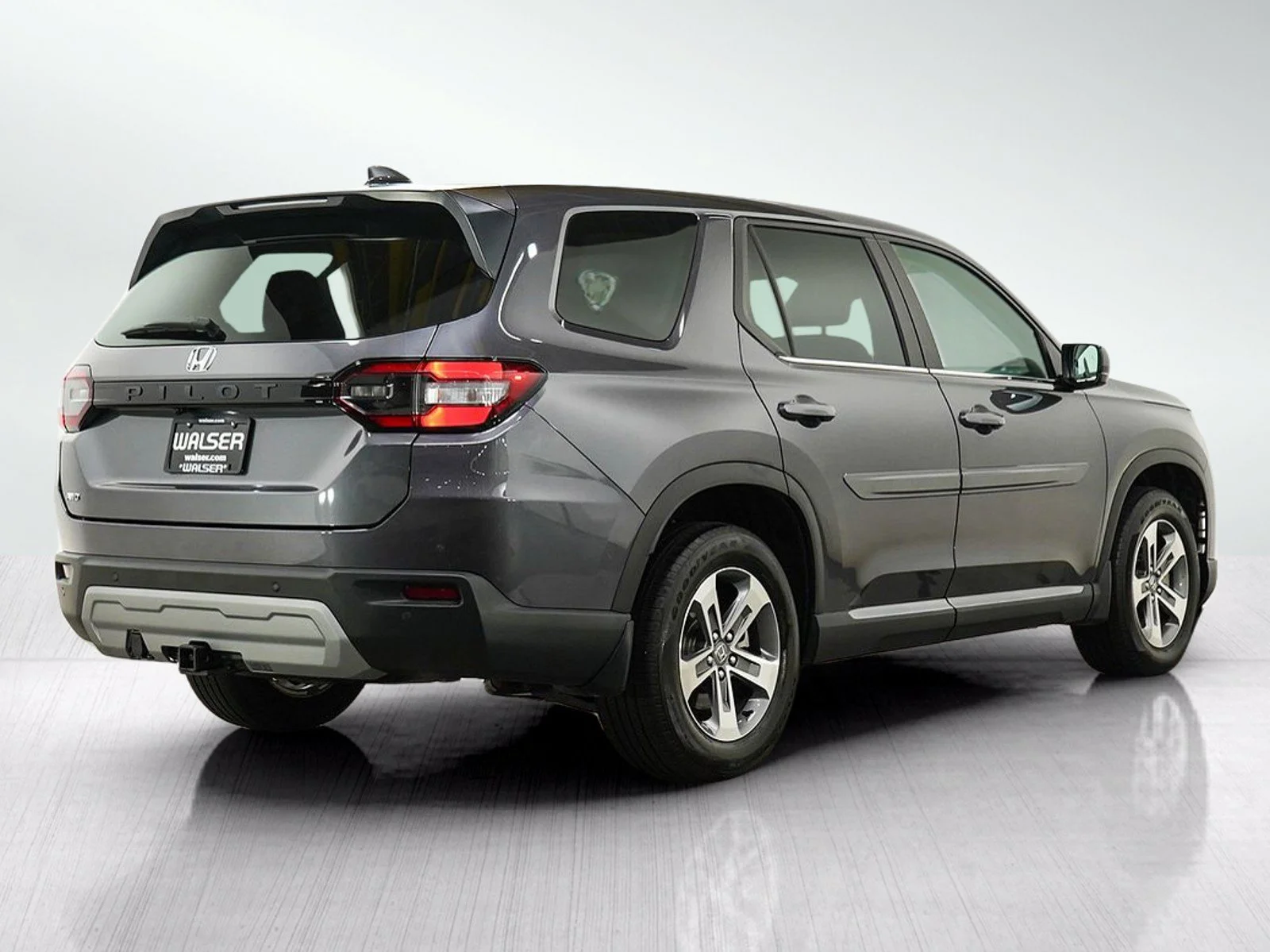 Used 2023  Honda EX-L image 5