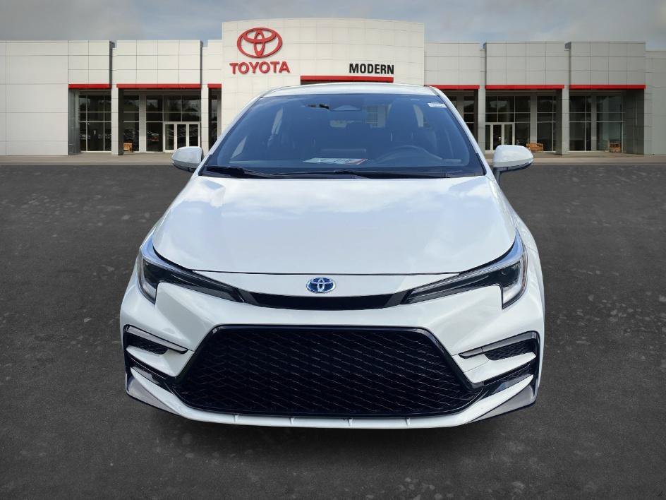 Used 2025 Ice Cap Toyota Hybrid SE image 2