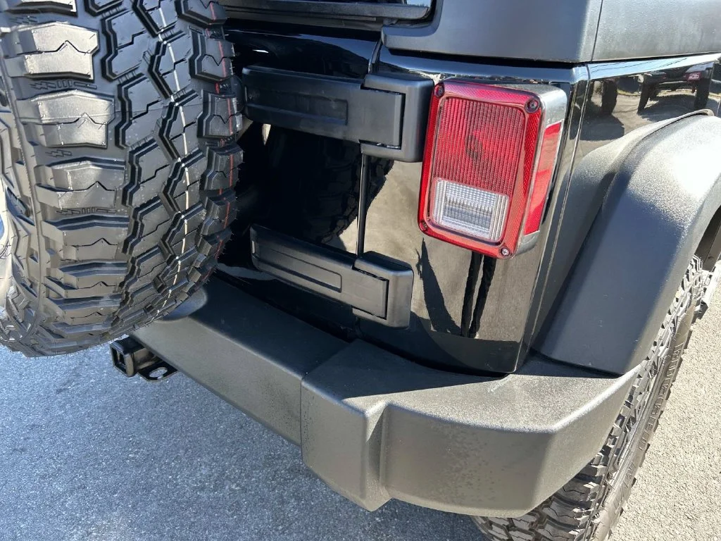 Used 2018 Black Jeep Unlimited Sport image 20