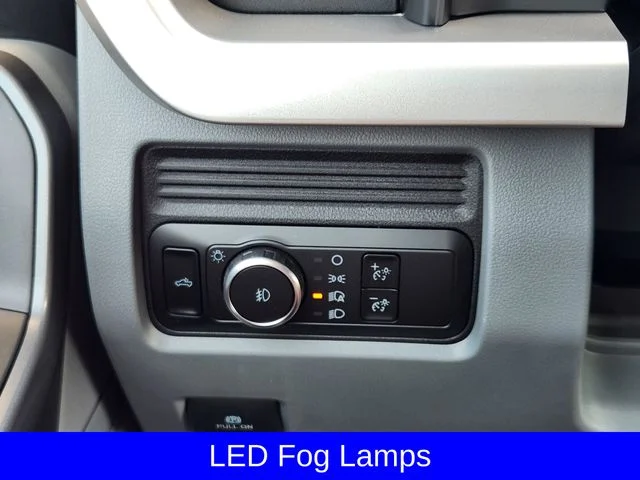 New 2026 Oxford White Ford F-250® XL image 22