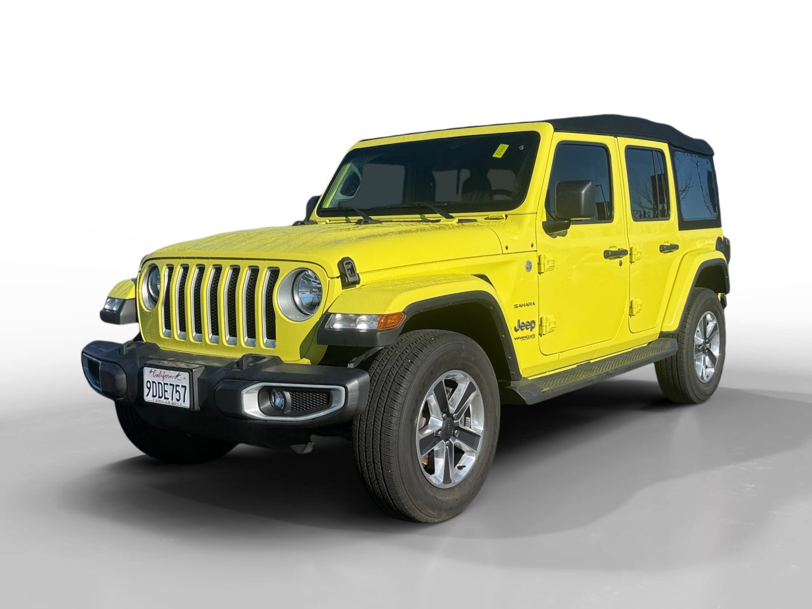 Used 2022 High Velocity Clearcoat Jeep Unlimited Sahara image 1