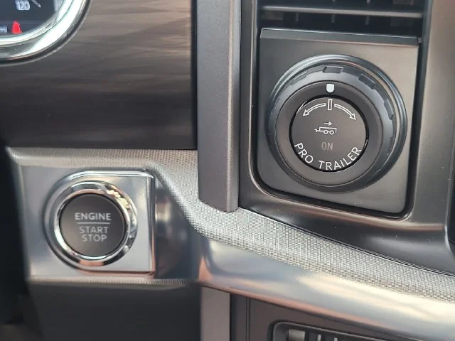 New 2026 Oxford White Ford Lariat image 30