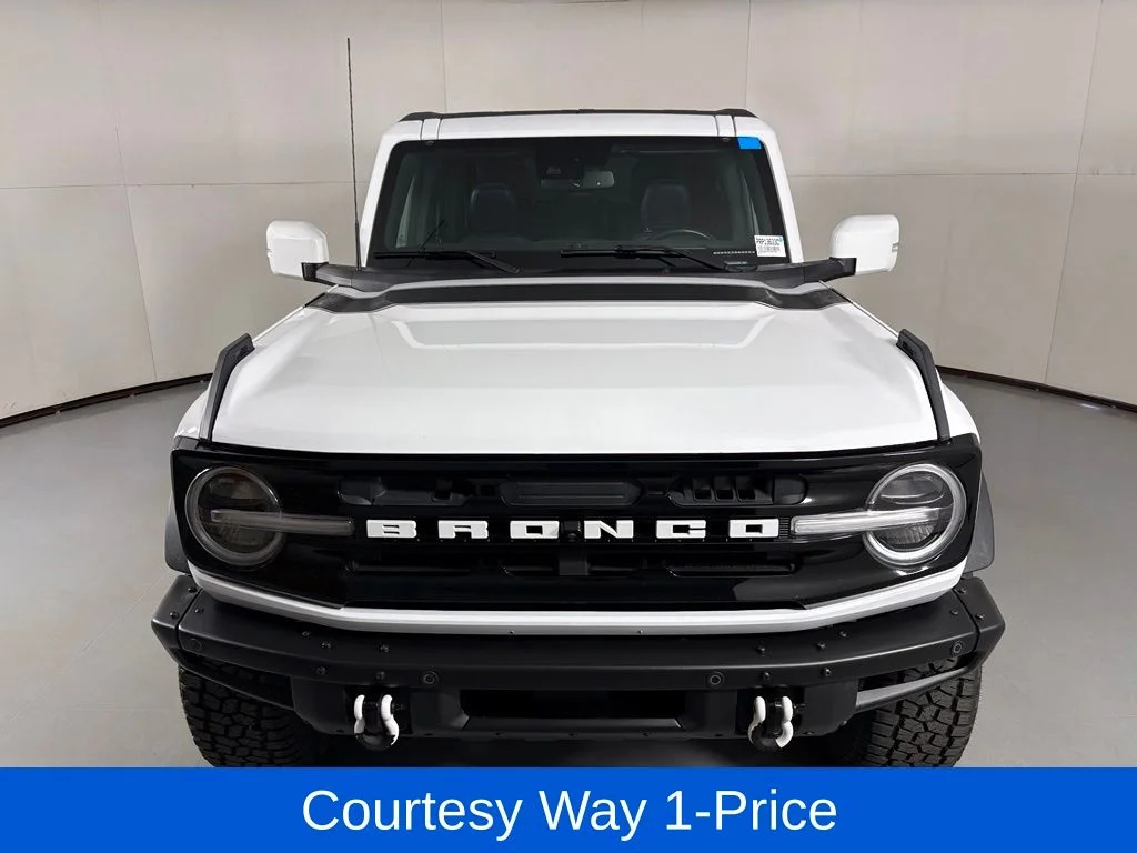 Used 2022 White Ford Outer Banks image 4
