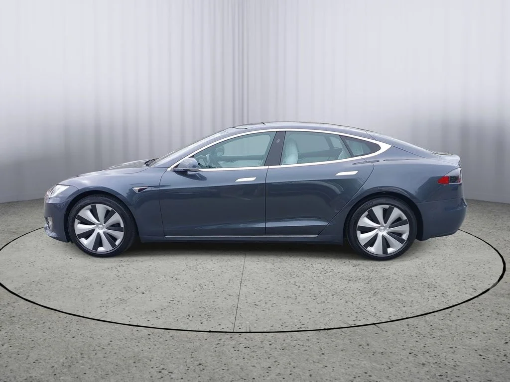 Used 2021  Tesla Long Range image 6