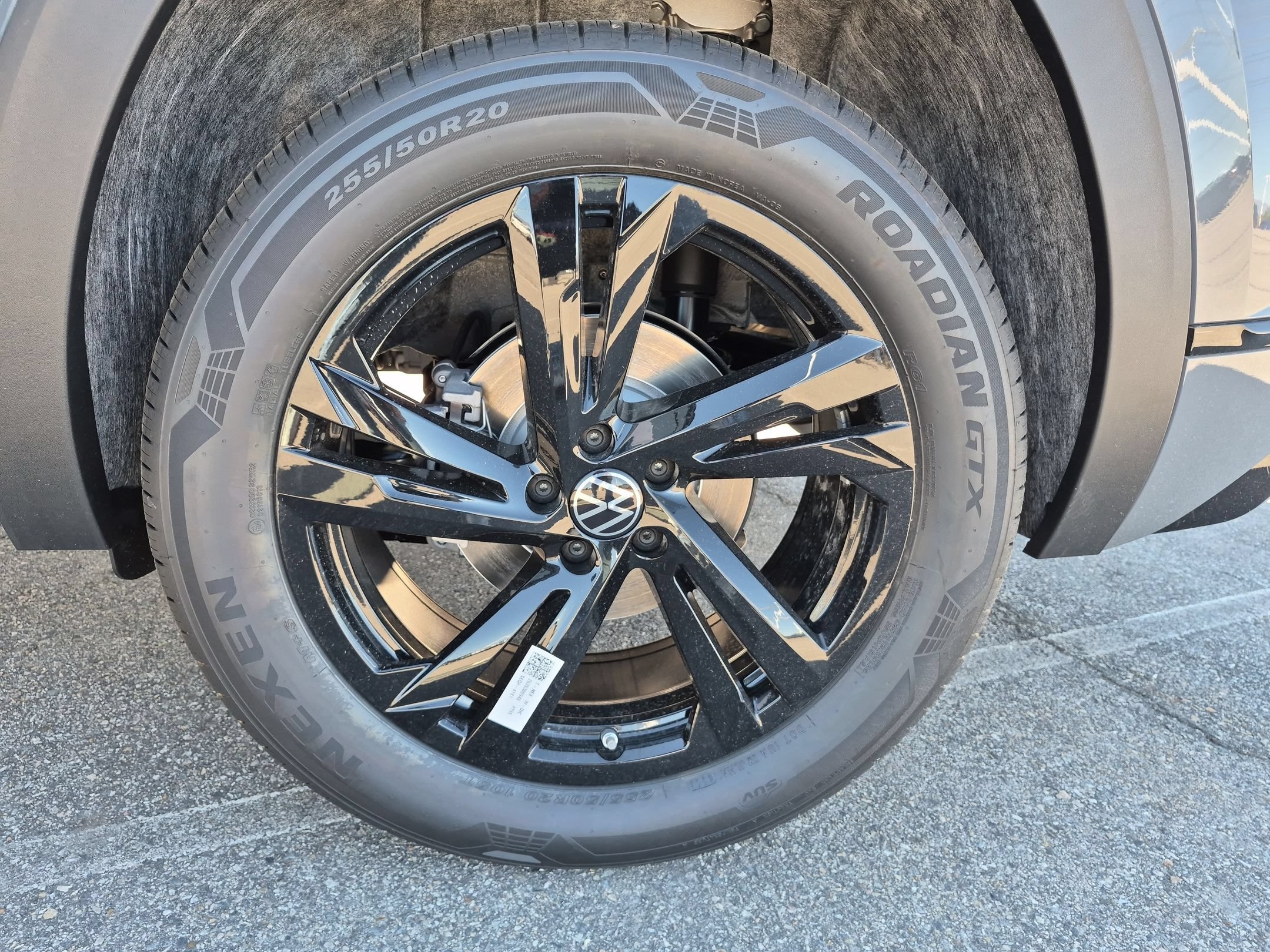 New 2026 Pure Gray Volkswagen 2.0T SEL R-Line Black image 16