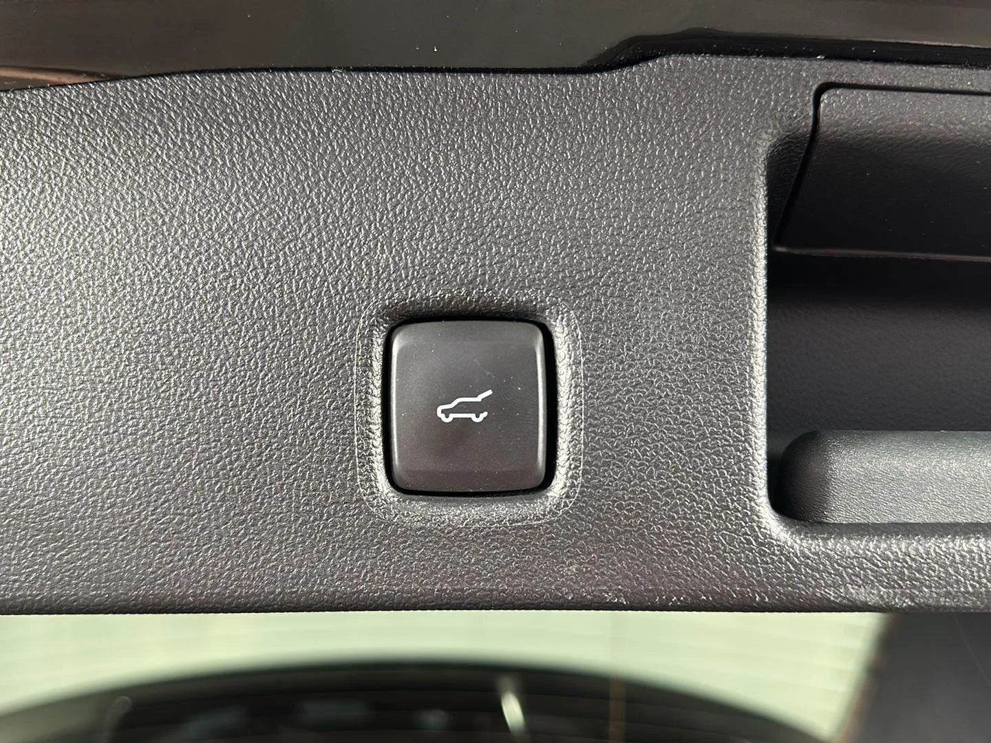 Used 2023 Agate Black Metallic Ford Active image 11