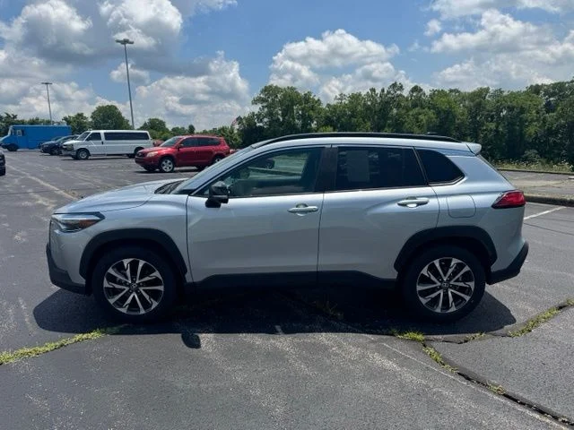 Used 2025 Silver Toyota XLE image 6