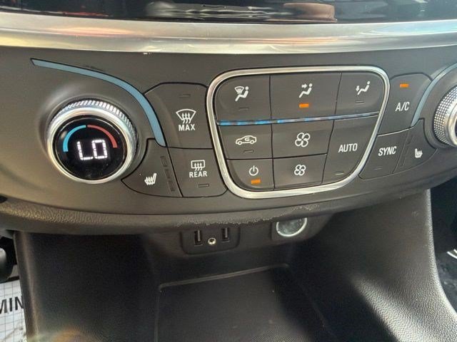 Used 2019 Graphite Metallic Chevrolet LT Leather image 32