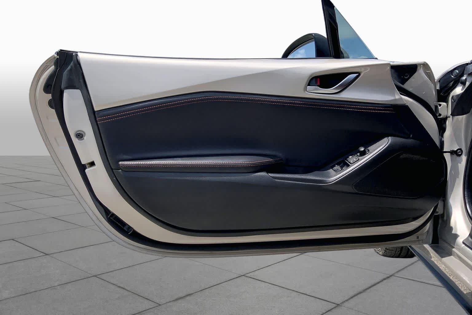 Used 2023 Platinum Quartz Metallic Mazda Grand Touring image 17