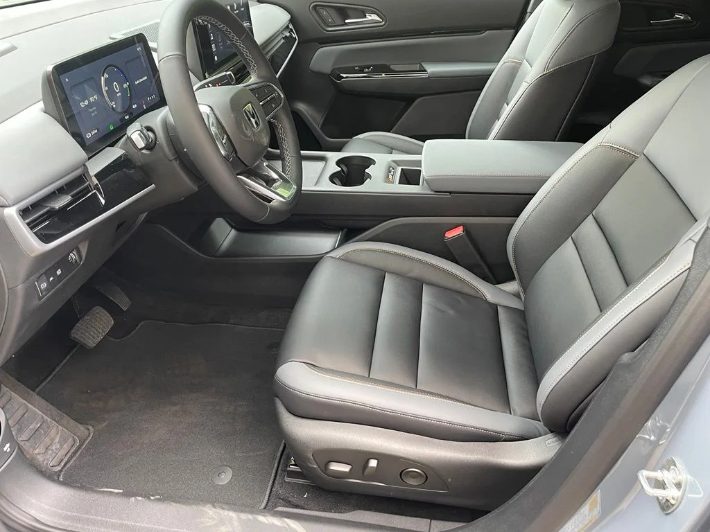 New 2026 Sonic Gray Pearl Honda Touring image 13
