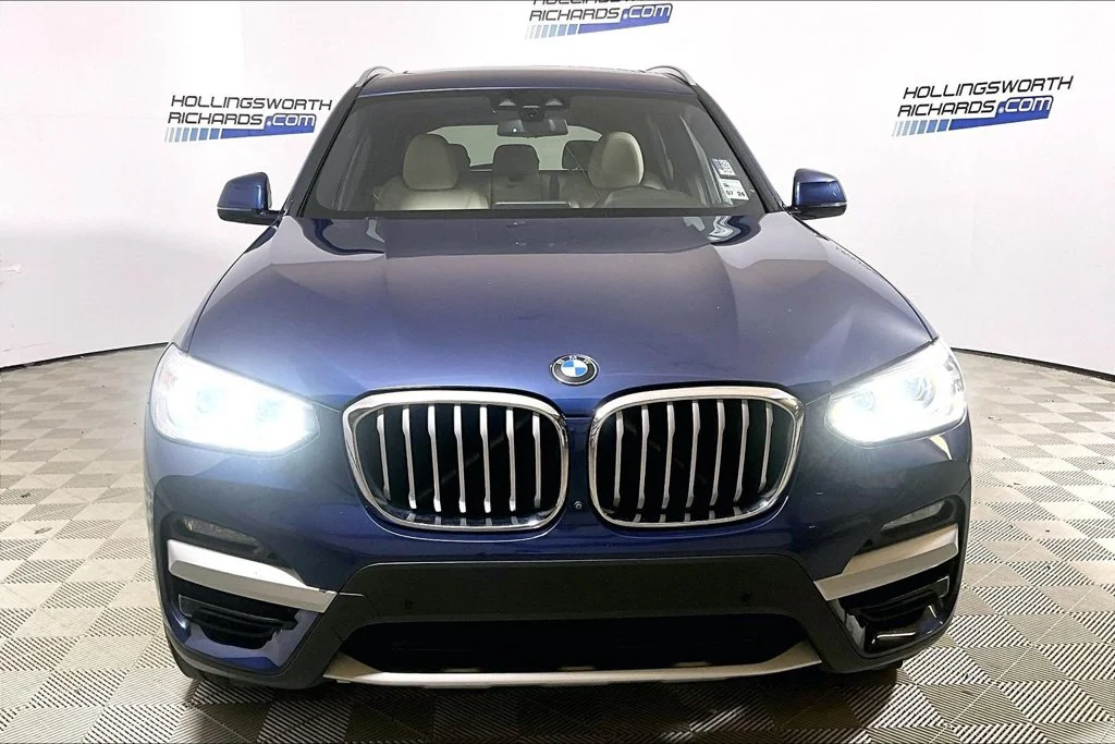 Used 2021 Phytonic Blue Metallic BMW sDrive30i image 2
