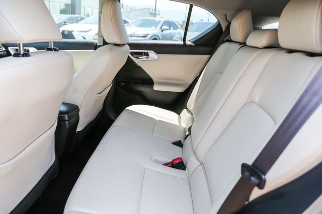 Used 2013 Black Lexus 200h image 21