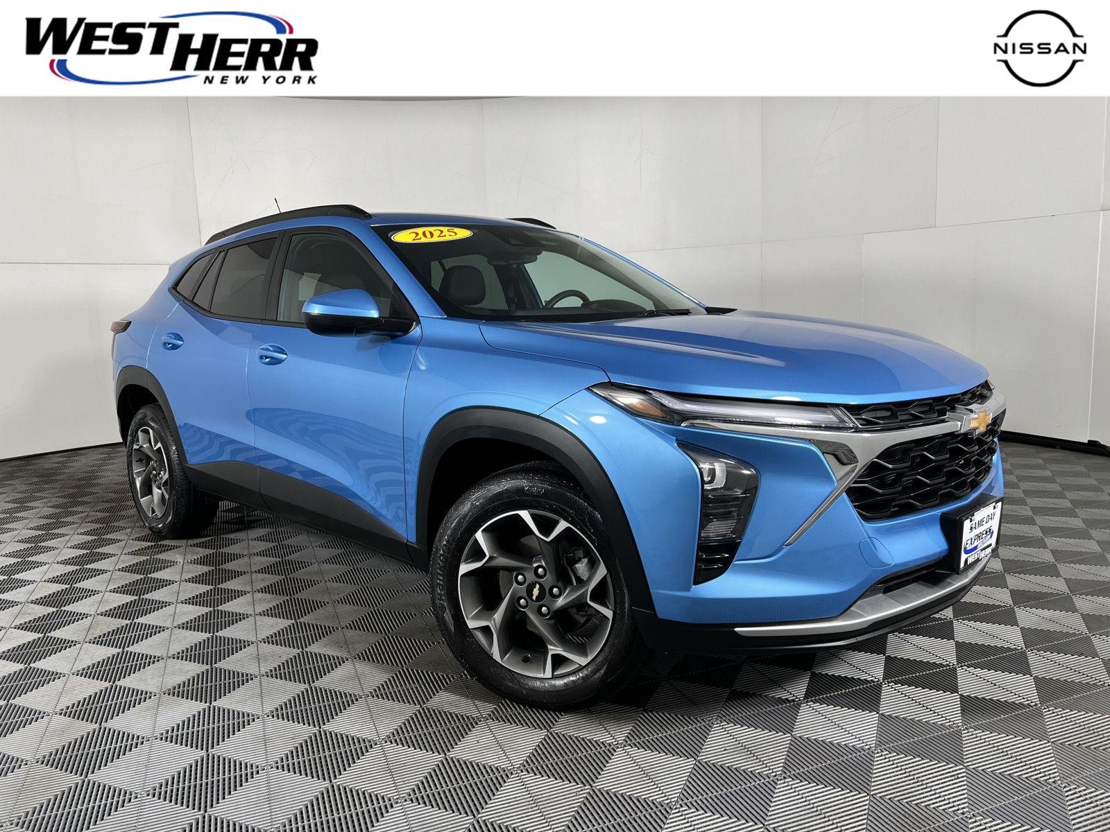 Used 2025 Marina Blue Metallic Chevrolet LT image 1