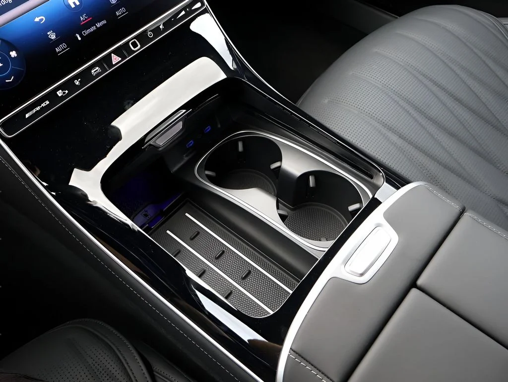 New 2025 MANUFAKTUR Moonlight White Metallic Mercedes-Benz S 63 E AMG® image 28