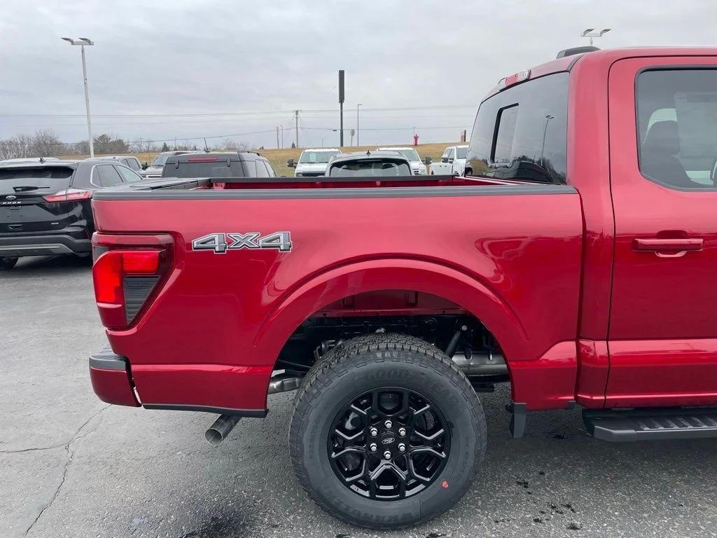 New 2026 Ruby Red Metallic Tinted Clearcoat Ford XLT image 32