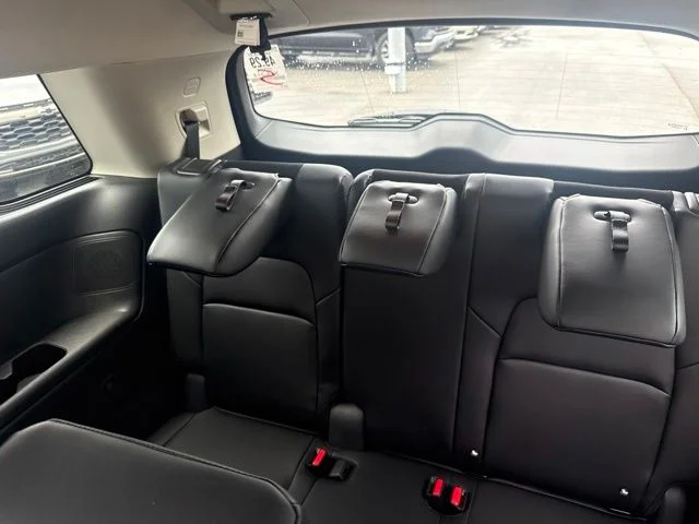 2024 Nissan Pathfinder Platinum - Photo 23