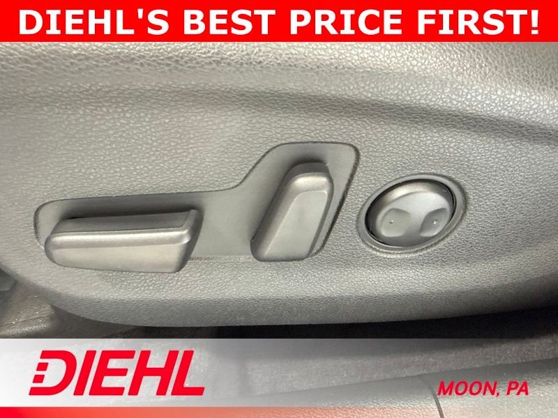Used 2017 White Hyundai Limited image 20