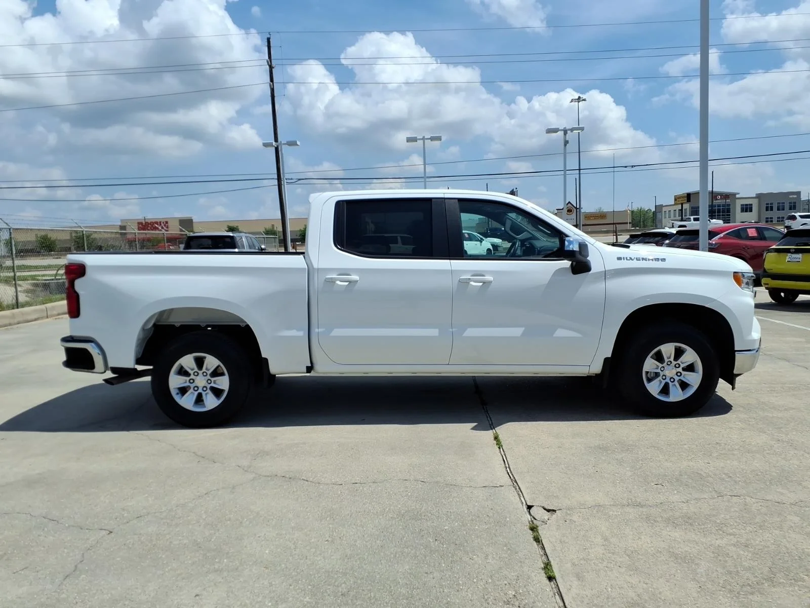 2025 Chevrolet Silverado 1500 LT - 3