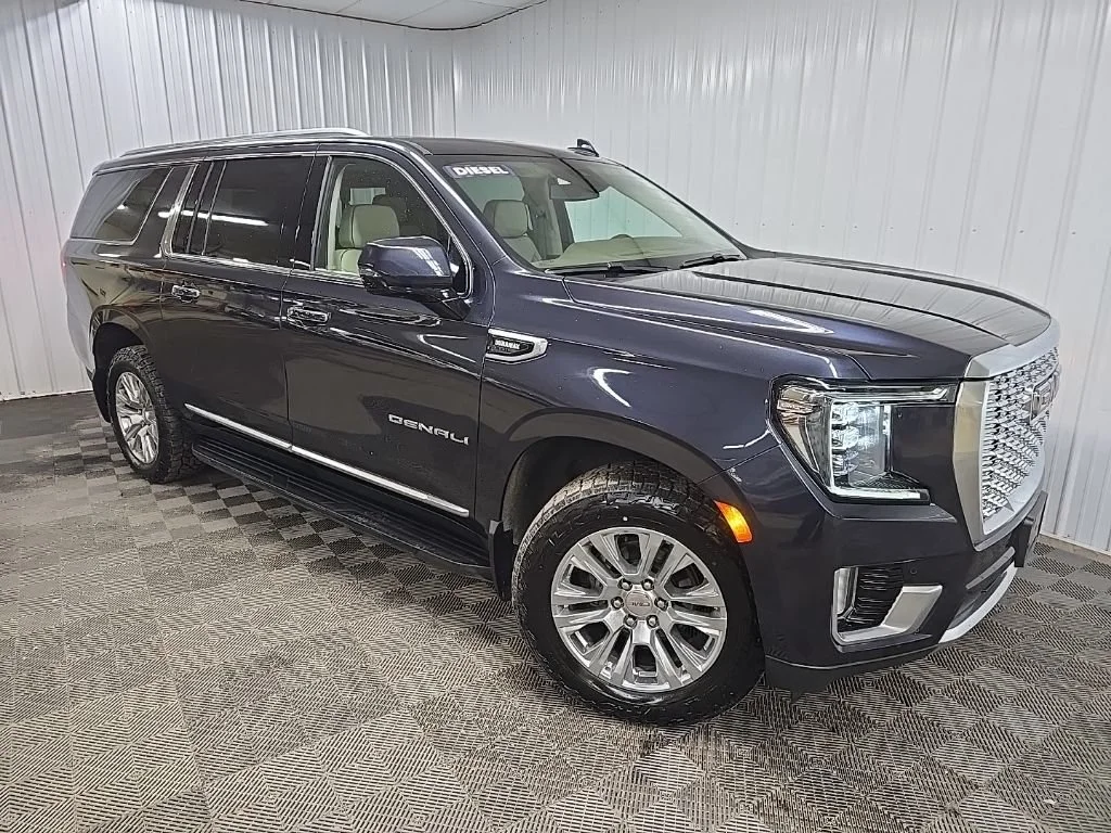 Used 2023 Titanium Rush Metallic GMC Denali image 7