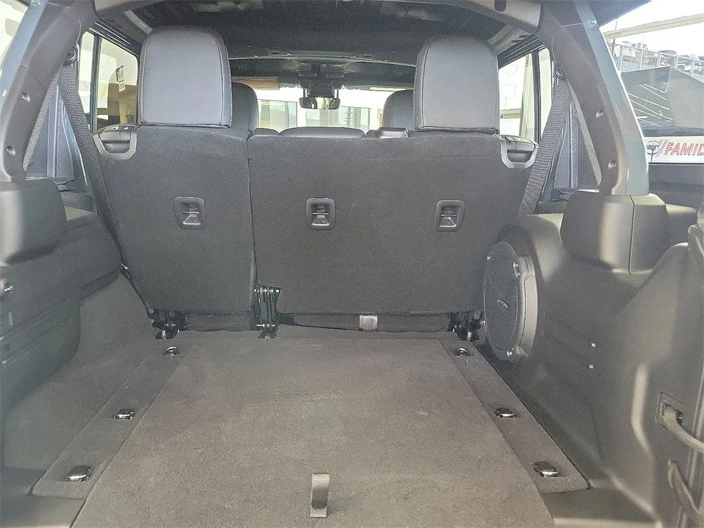 2025 Jeep Wrangler 4-Door Rubicon - Photo 18
