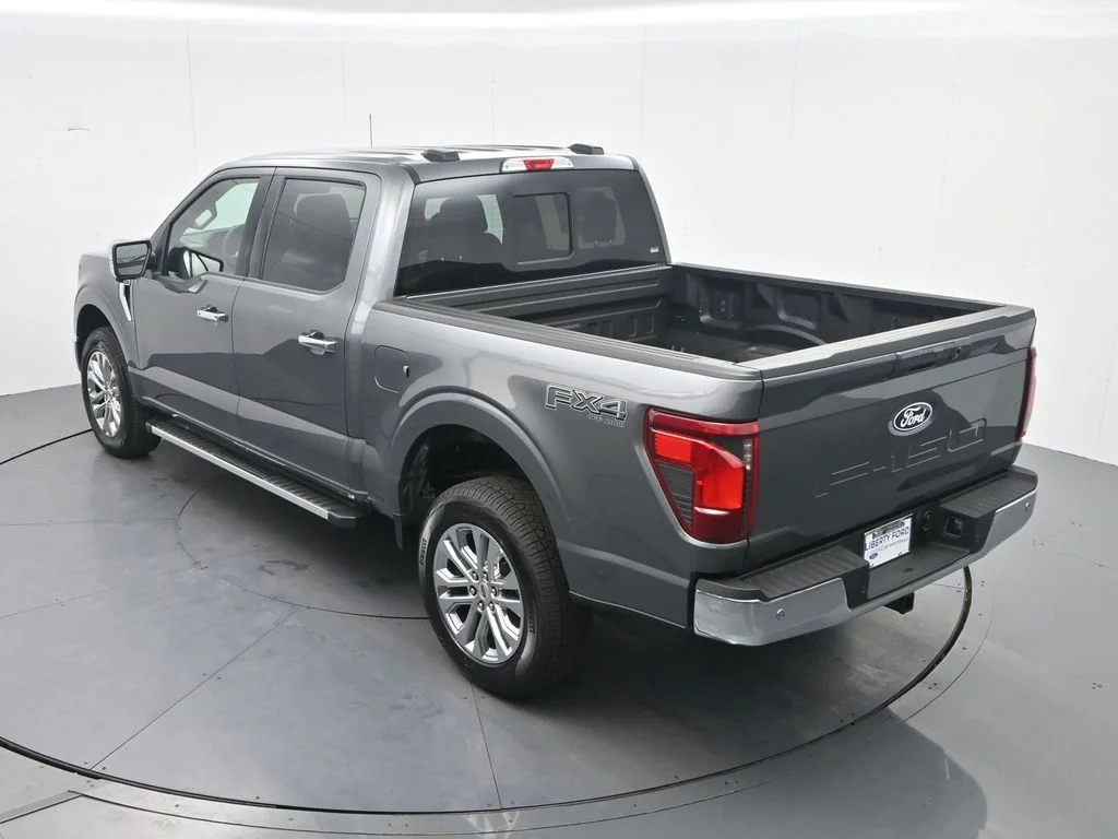 New 2026 Carbonized Gray Metallic Ford XLT image 30