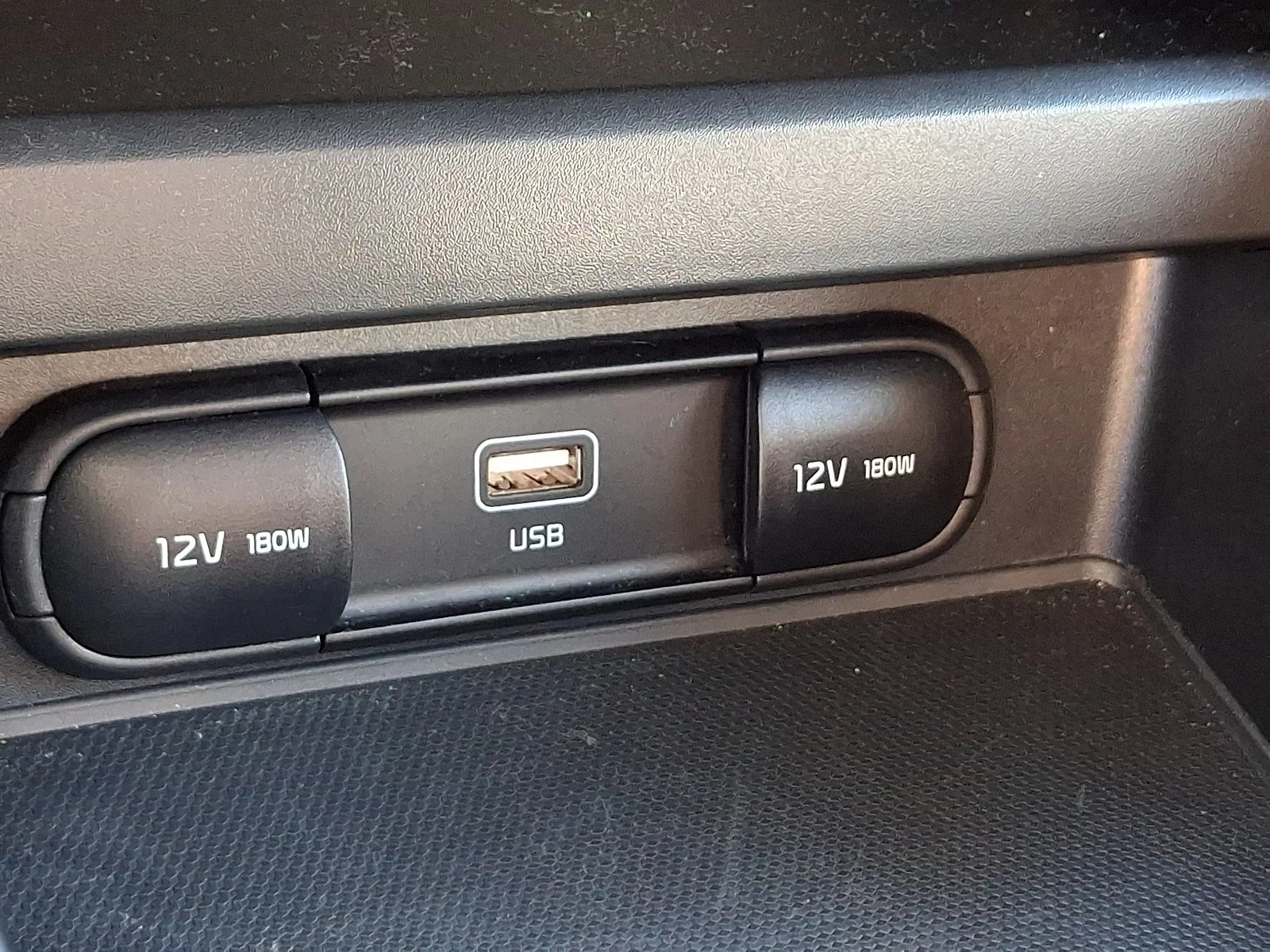 Certified Used 2025 White Kia LX image 22