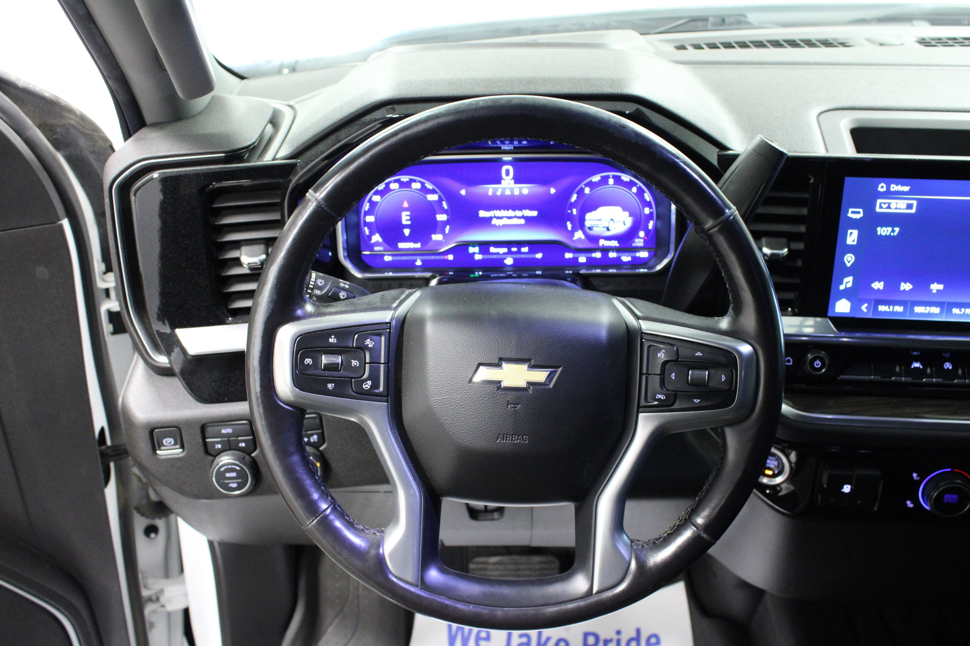 Used 2023 Summit White Chevrolet LT image 17