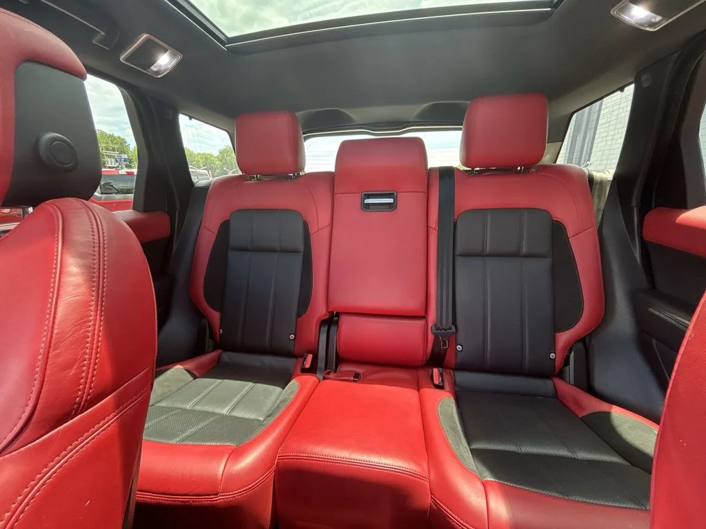 Used 2019  Land Rover HST image 26