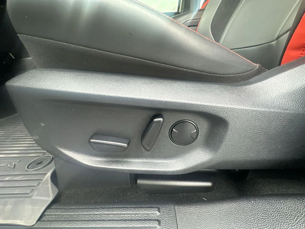 Used 2025 Beige Ford Raptor image 20