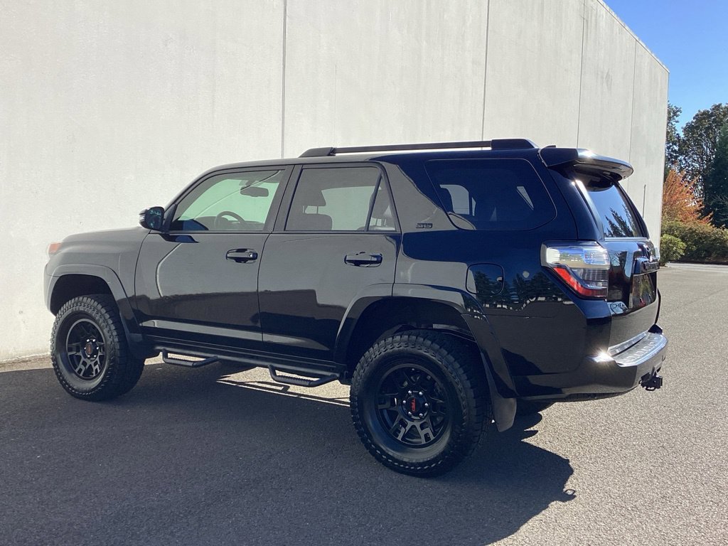 Certified Used 2018 Black Toyota SR5 Premium image 8