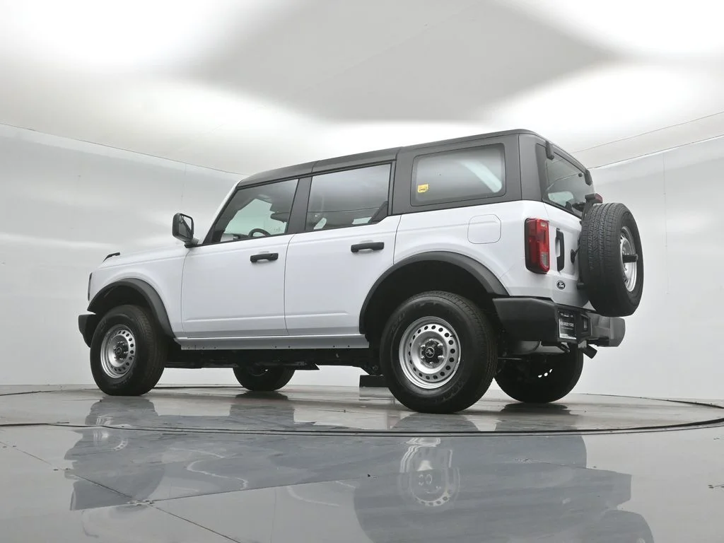 New 2026 White Ford Base image 48