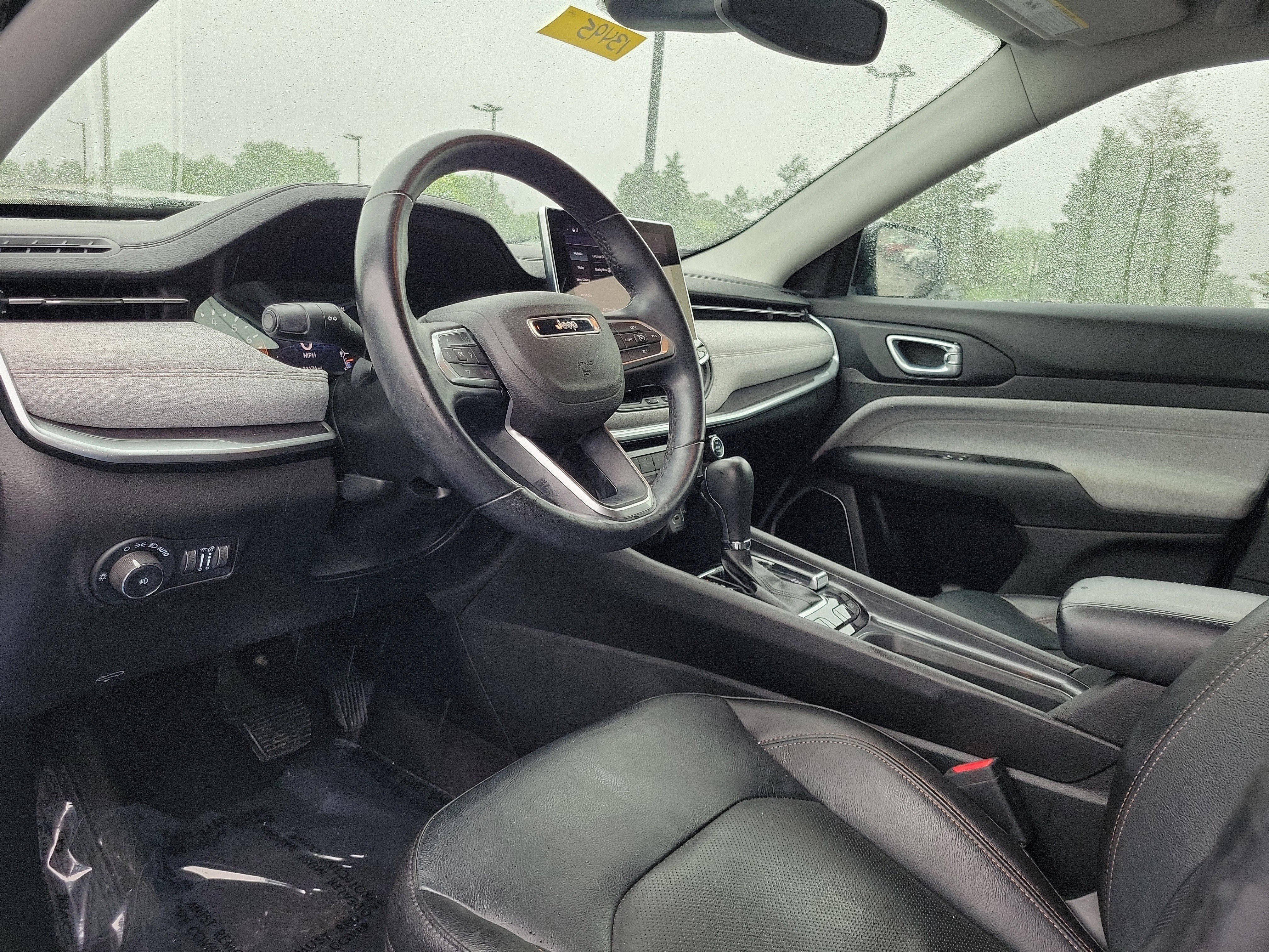 Used 2022 Laser Blue Pearlcoat Jeep Latitude Lux image 19