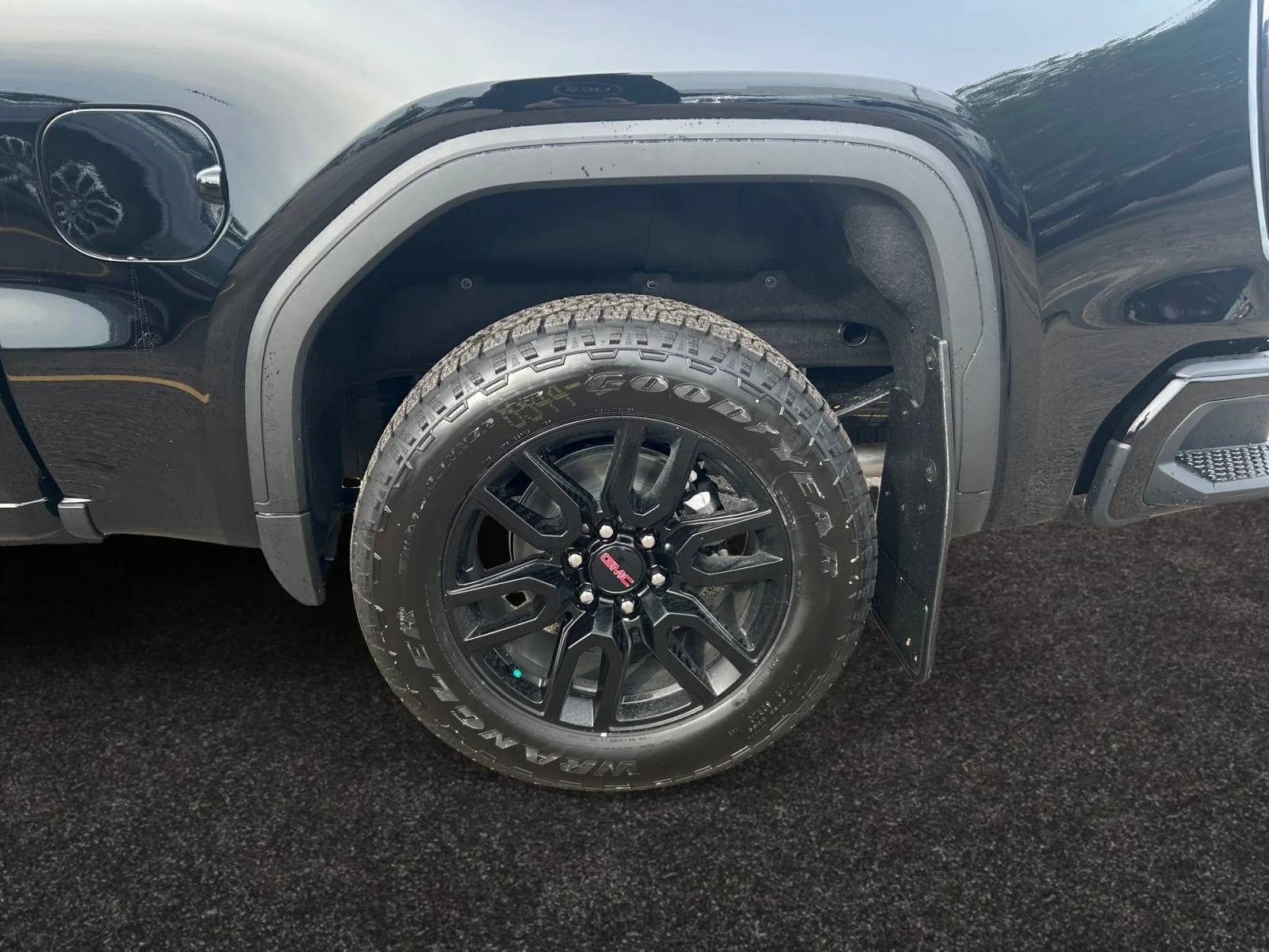 New 2026 Onyx Black GMC Elevation image 9