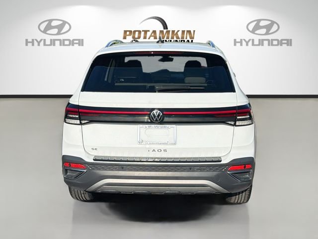 Used 2025  Volkswagen 1.5T SE image 6