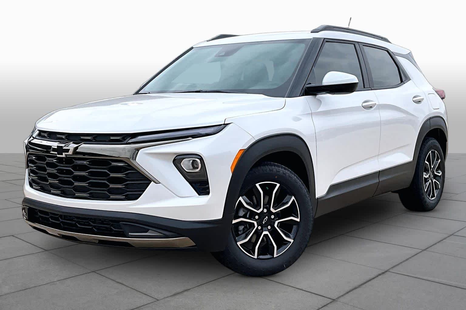 New 2026 Iridescent Pearl Tricoat Chevrolet ACTIV image 2