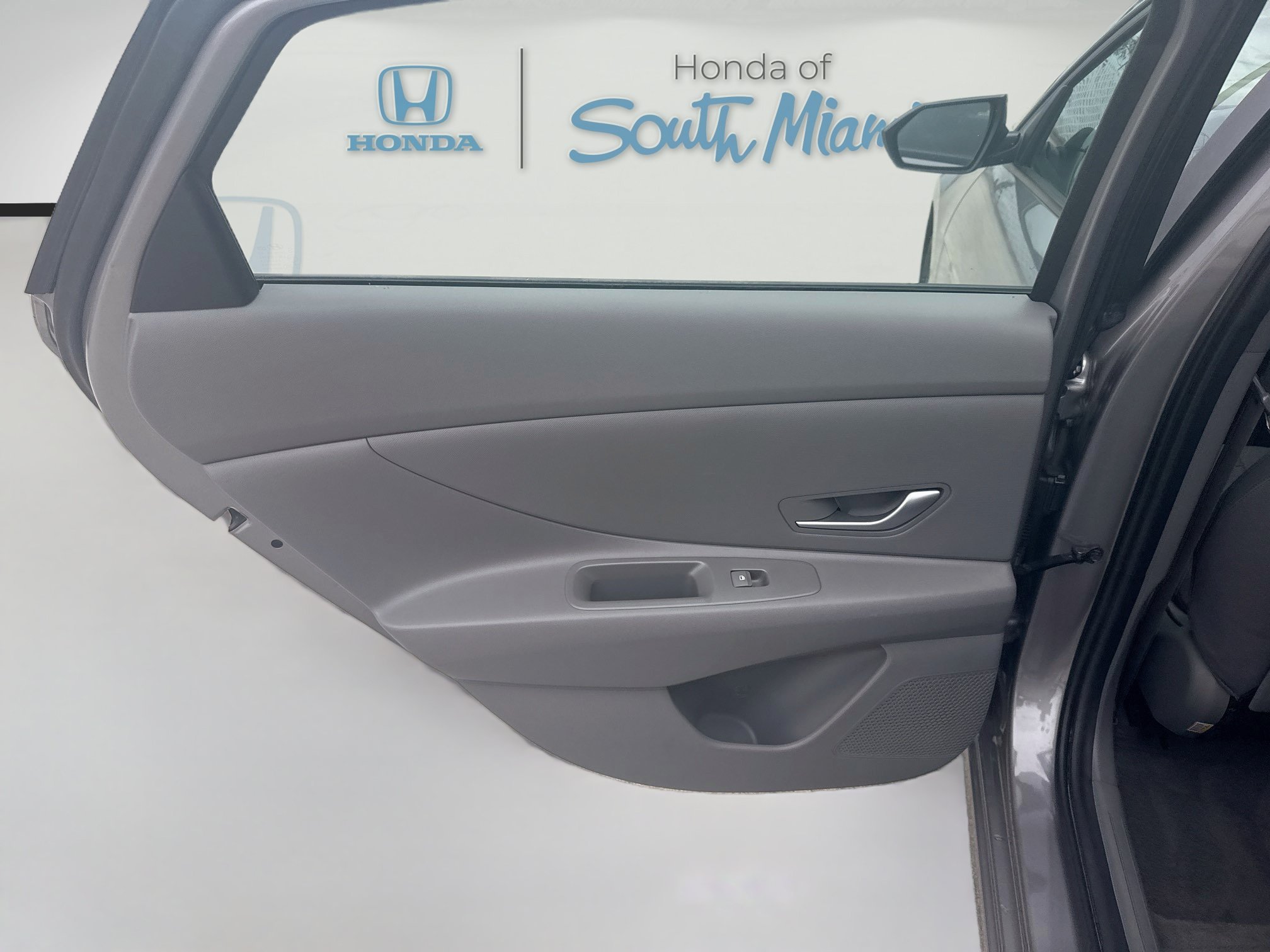 Used 2024 Fluid Metal Hyundai SE image 24
