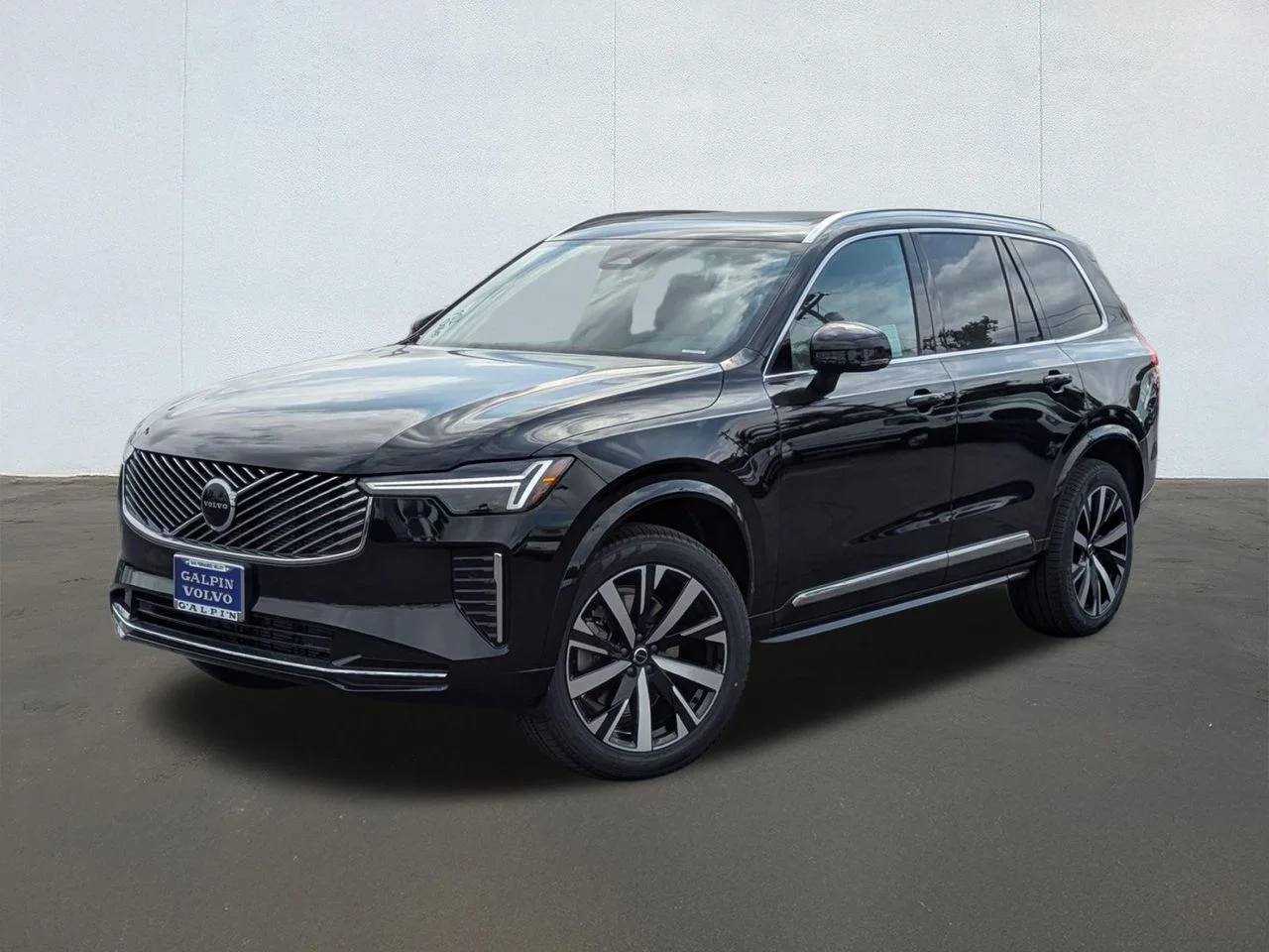 2026 Volvo XC90 B5 Core Bright 4WD's photo
